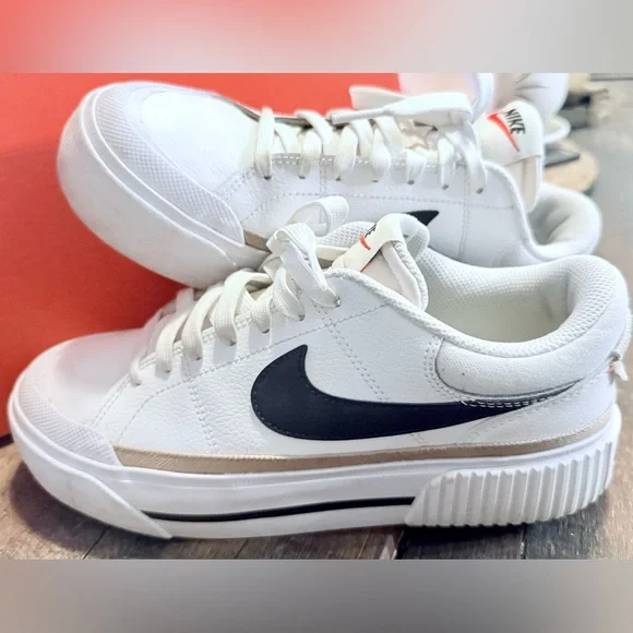 Nike Court Legacy Lift
Women's Shoes size 7.5 - Picture 7 of 13